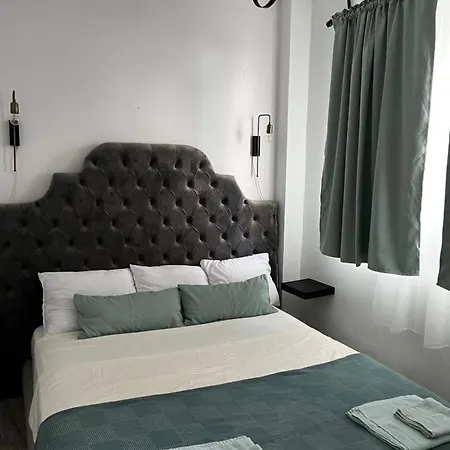Mila Deluxe Appartement Peraía Buitenkant foto